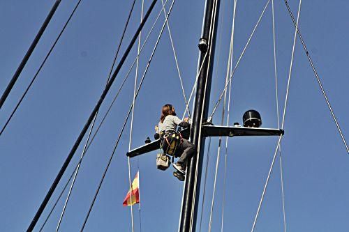 Bis zu 1.000 Tonnen schafft der neue Schiffskran auf der Alten Mole. Die Investition von STP Shipyard Palma symbolisiert den Boom einer strategischen Branche der Insel. Ein Besuch auf der Werft