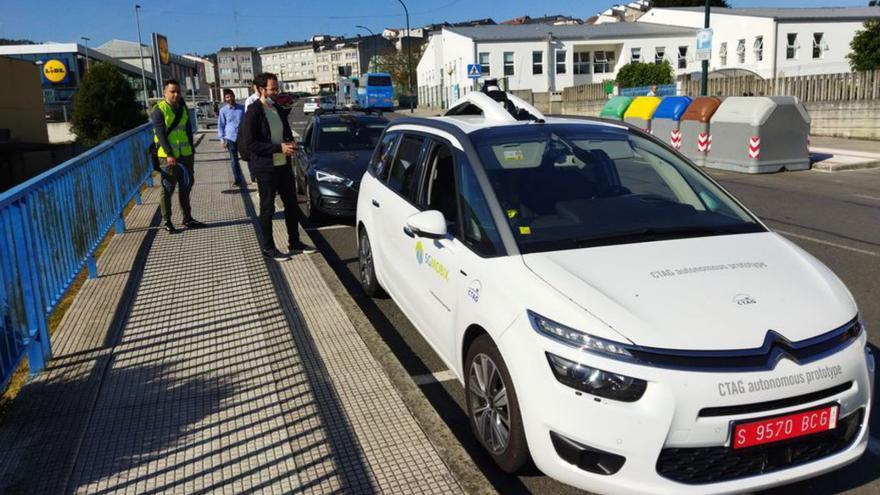 Tres coches recaban datos para la puesta en marcha del bus sin conductor de Arteixo