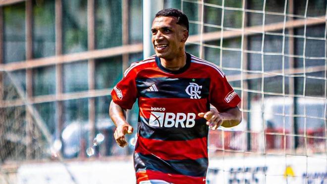 Petterson Novaes, un extremo que apunta al Barça Atlètic Petterson Novaes, un extremo que apunta al Barça Atlètic