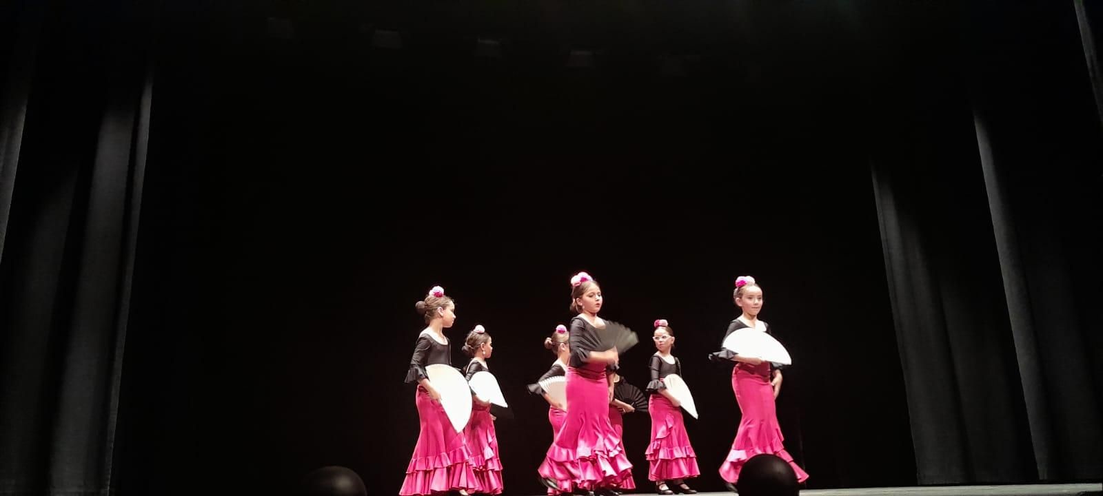 GALERÍA | Gala de baile para celebrar el fin de curso de la Asociación "Flamenco y Compás de Toro"