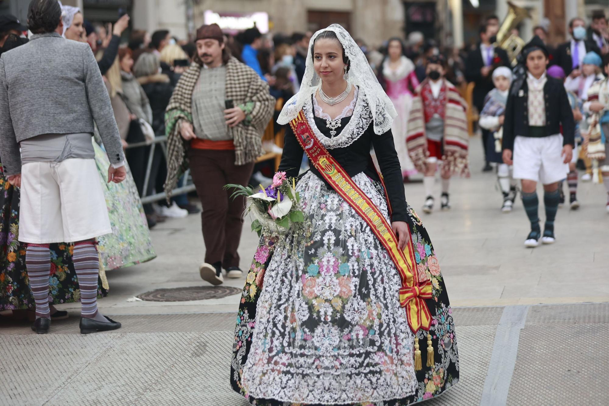 Búscate en el segundo día de ofrenda por la calle Quart (entre las 18:00 a las 19:00 horas)