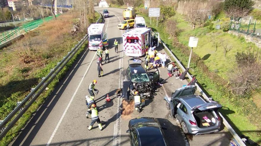 El conductor que provocó el último accidente mortal en el Corredor del Nalón llevaba casi quince días muerto: los vecinos avisaron por el fuerte olor