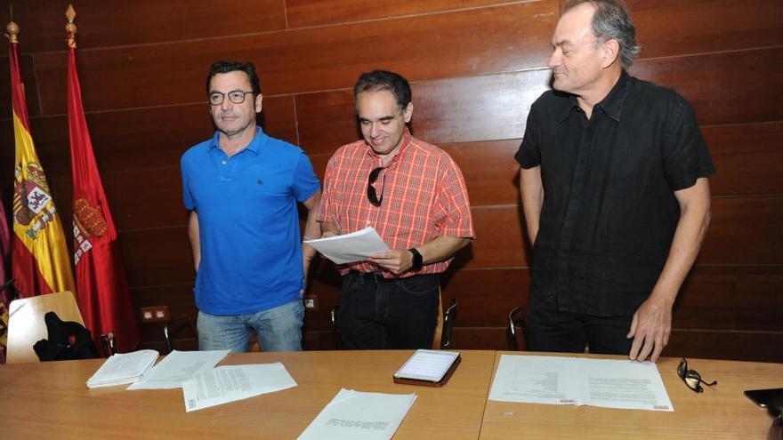 Javier Esteban, Adolfo Martínez y Roberto Sánchez durante la presentación del estudio.