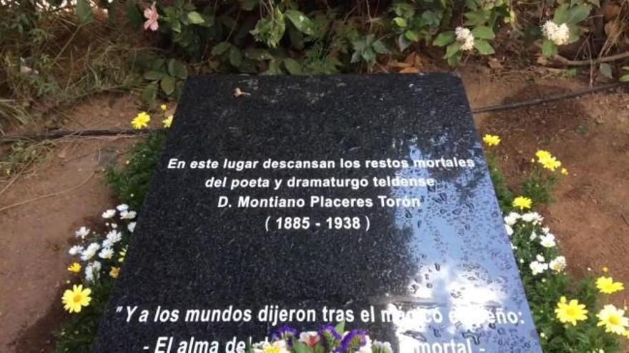 Reposición de la lápida de la tumba del poeta Montiano Placeres