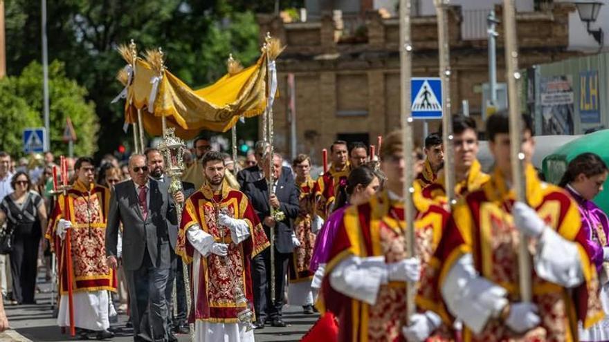 El Consejo recomienda cambiar la fecha de seis procesiones en Sevilla por las elecciones del 17M ante la falta de policías