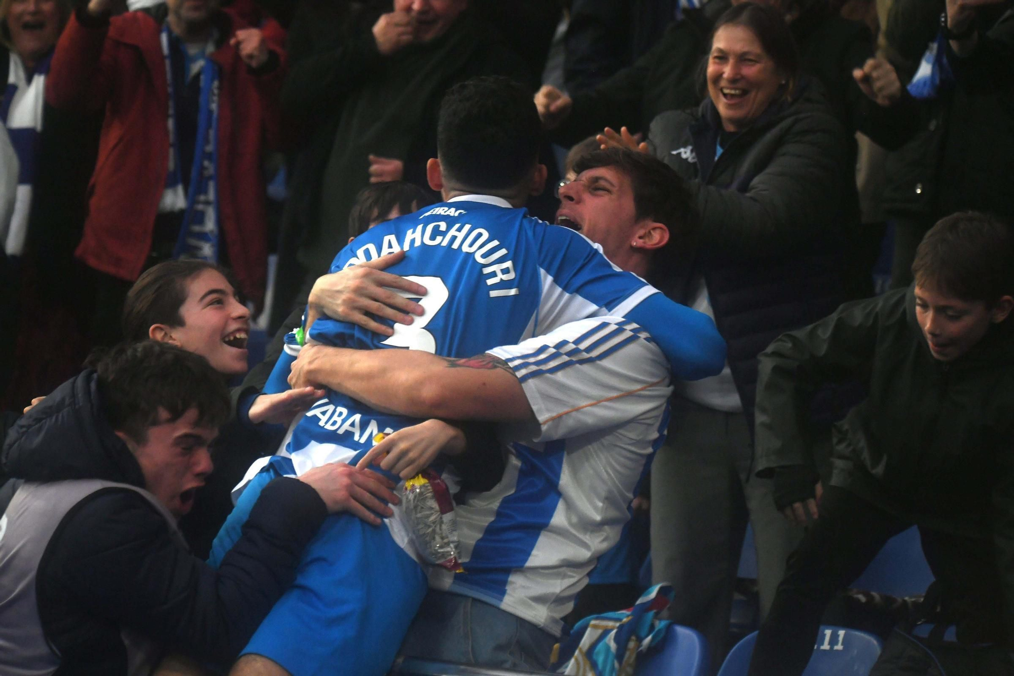 El Deportivo doblega al Almería en Riazor (3-1)