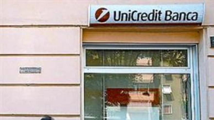 Unicredit ultima su ampliación de capital por 13.000 millones de euros