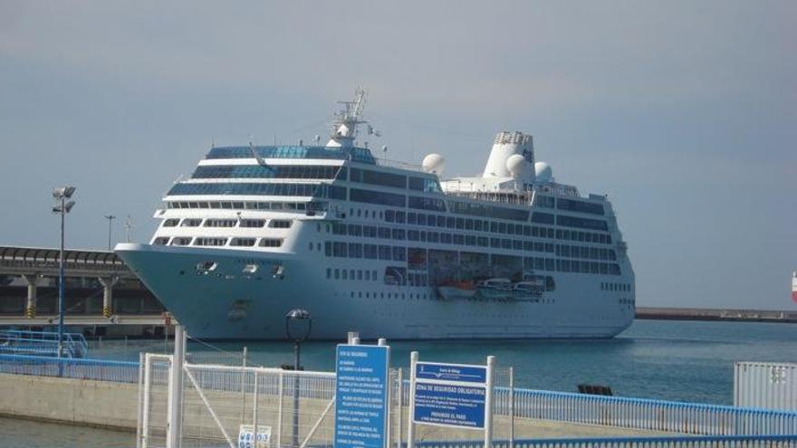 El crucero Ocean Princess visita por primera vez Málaga