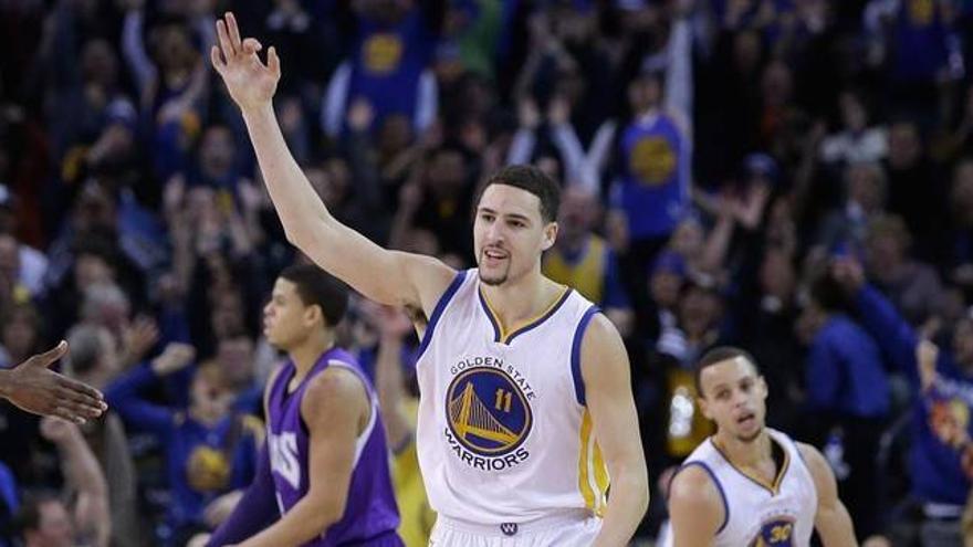 Thompson, de los Warriors, anota 37 puntos en un solo cuarto