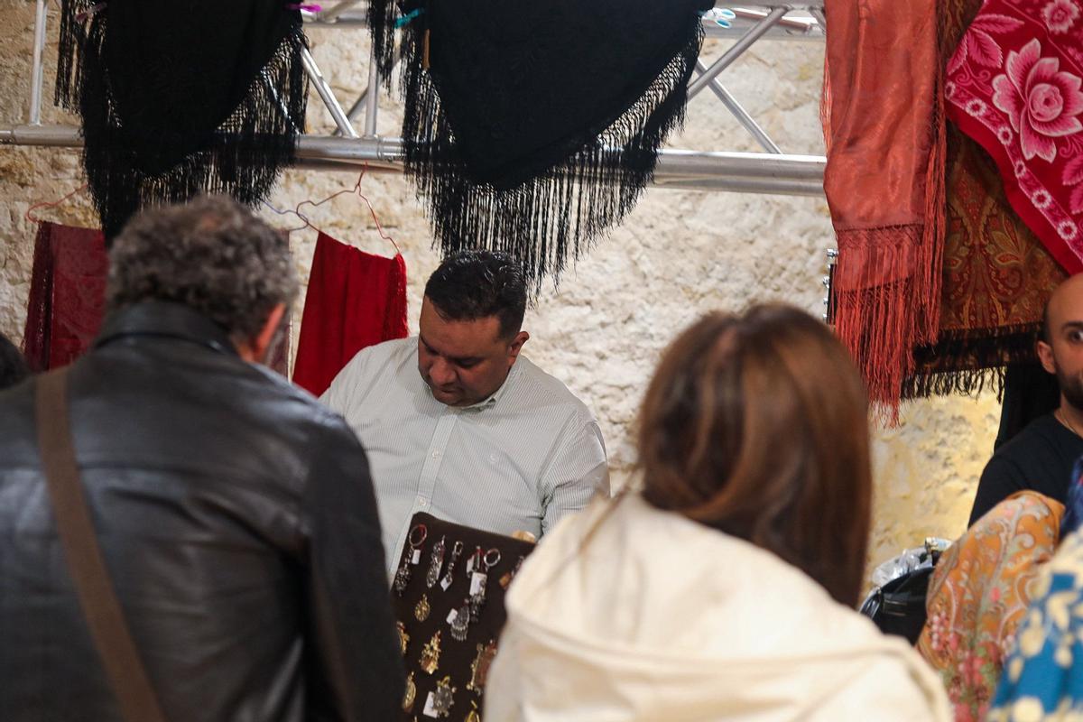 Foro de artesanos para la indumentaria tradicional
