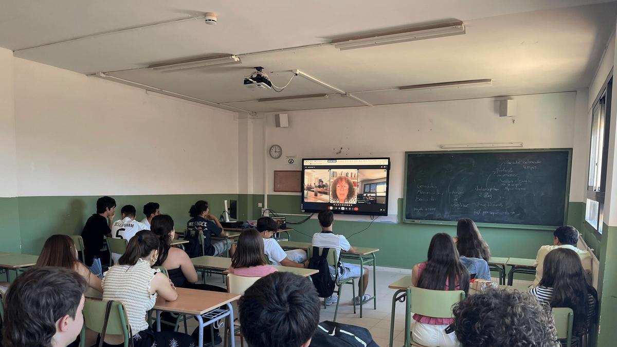 Los alumnos del IES Ítaca de Zaragoza conectan con la flotilla humanitaria rumbo a Gaza.