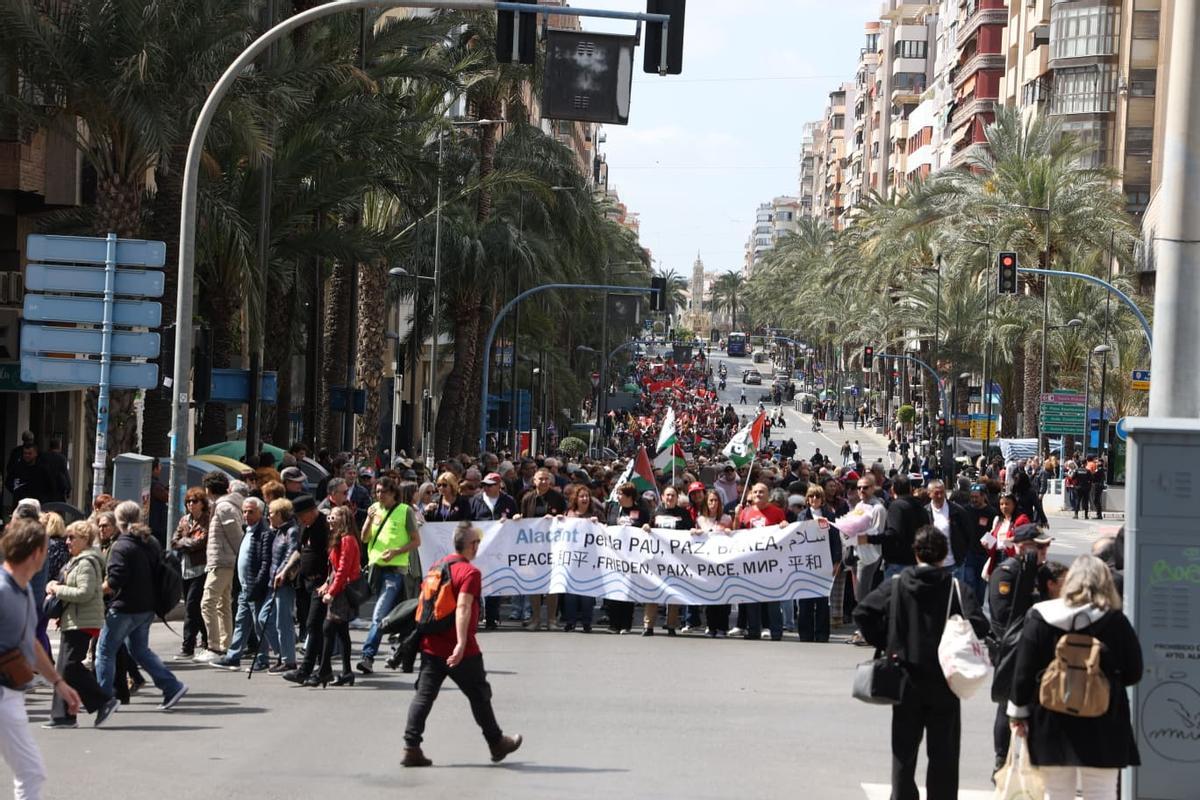Así ha sido la manifestación de "No a la guerra"