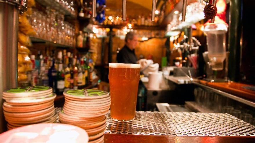 El gran cambio de la hostelería en España: cierran 2.000 bares cada año y abren 1.000 restaurantes