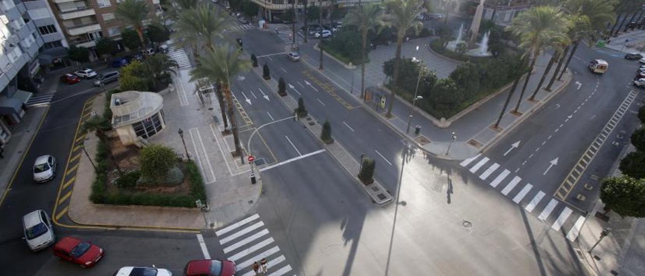 El plan propone una reordenación que uniría la plaza del Reino a la del Mercat. | V. M. PASTOR