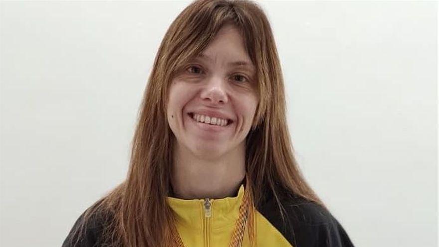 Elena Romà va aconseguir tres medalles en l’últim campionat d’Espanya de natació adaptada.