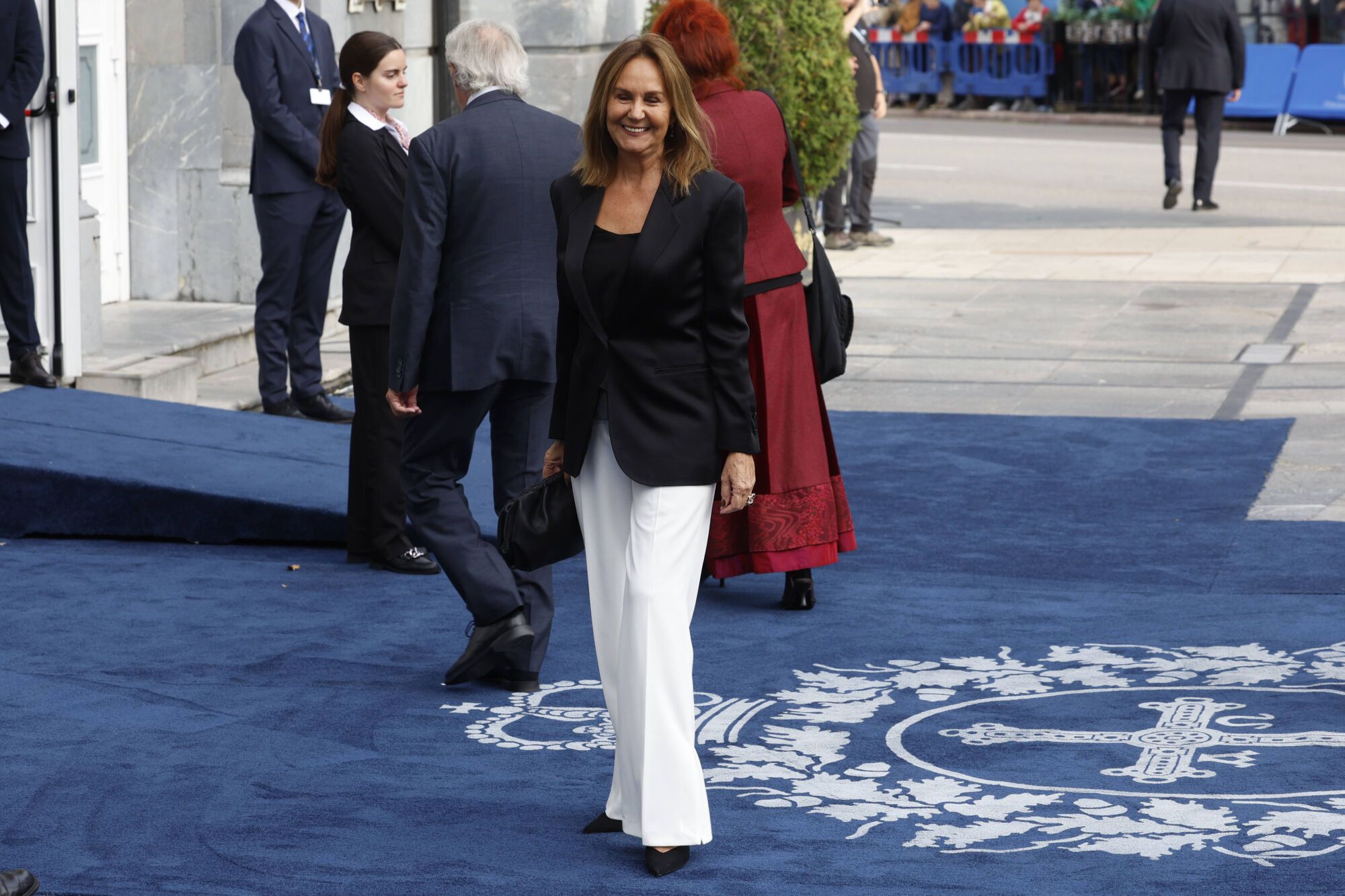 Así fue la llegada de los invitados a los premios "Princesa de Asturias" y su paso por la alfombra azul