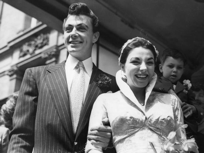 Joan Collins y su primer marido, Maxwell Reed