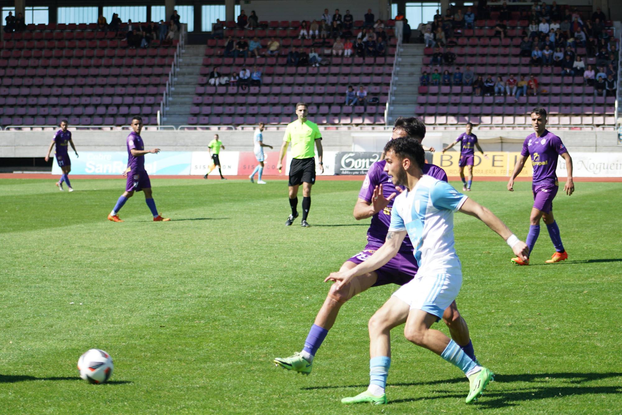 SD Compostela 3 - Palencia 0: las imágenes del partido