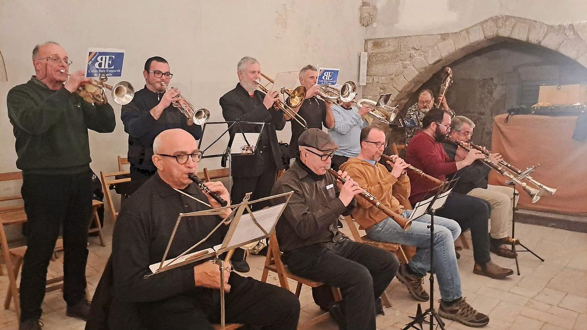 La cobla tocant a la cerimònia