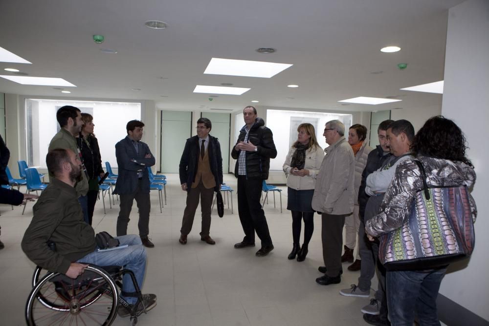 Visita del Jefe de Gabinete de la Secretaría de Estado de Servicios Sociales, Pilar Varela y Jesús Sánchez al Centro de Discapacitados Stephen Hawking