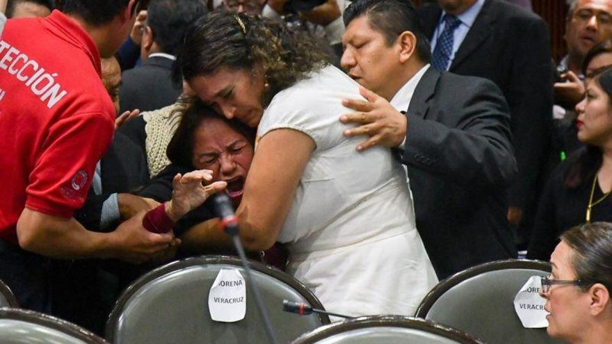 México: Asesinan a la hija de una diputada y se lo informan en plena sesión