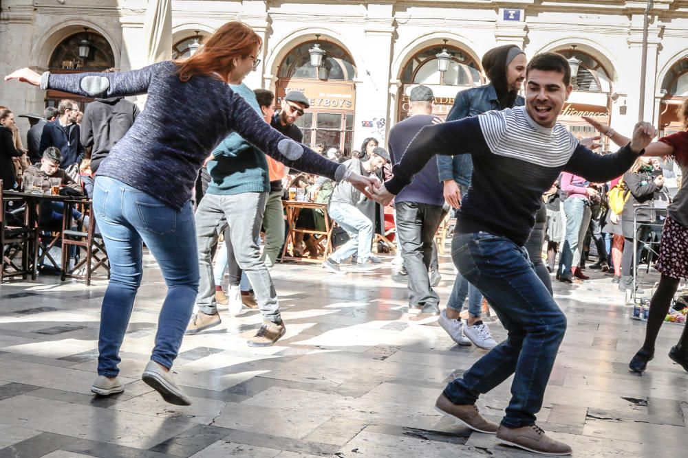 Alcoy se mueve a ritmo de swing