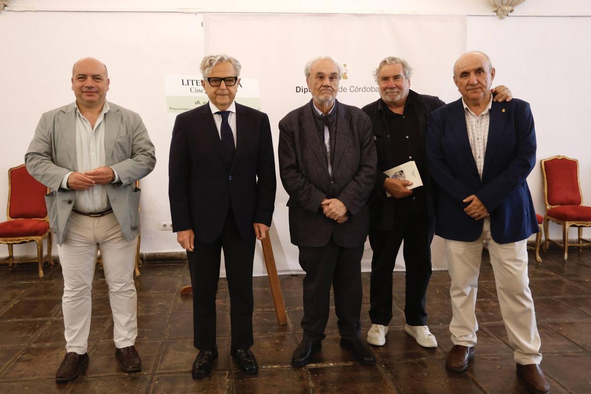 Córdoba. Diputación de Córdoba. Inauguración de ‘Liternatura’ Asistentes: Salvador Fuentes, presidente de la Diputación de Córdoba Gabriel Duque, delegado de Cultura de la Diputación de Córdoba Manuel Gutiérrez , director de cine y guionista español Javier Rioyo, periodista, guionista y director de cine español Alejandro López Andrada, poeta y escritor, coordinador de Liternatura Juan Carlos Villanueva, actor