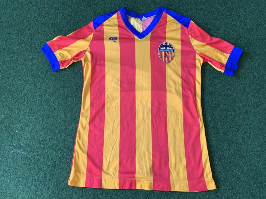 Valencia CF: colección de camisetas