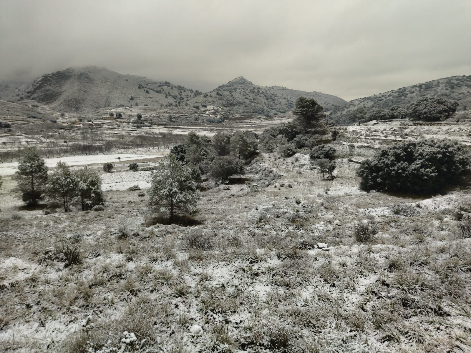 La nieve cubre Castell de Castells