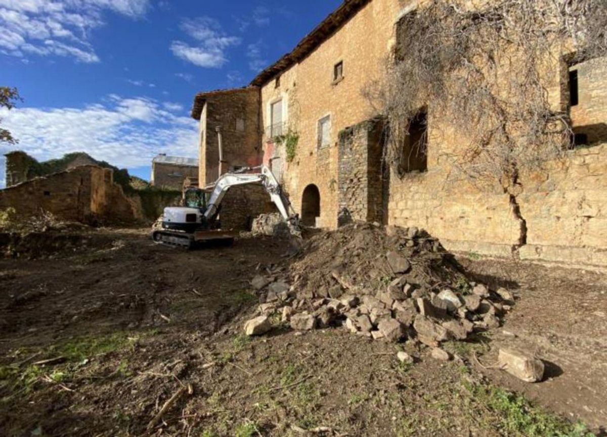 El proyecto ha consistido en limpiar las zonas anexas al palacio. | GOBIERNO DE ARAGÓN