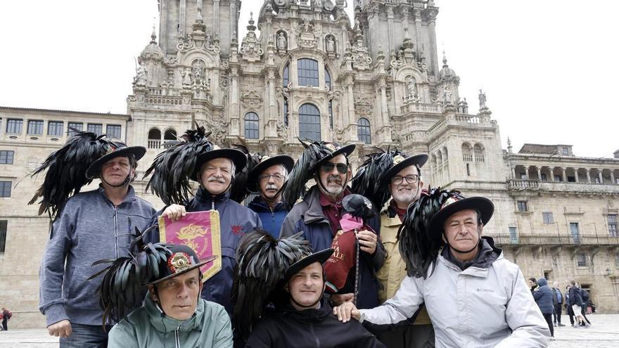 Un grupo de Bersaglieri italianos recorre el Camino de Santiago: la infantería ligera en la ruta jacobea