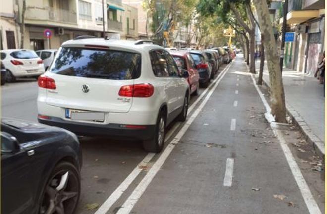 El carril bici de Palma suma kilómetros y problemas