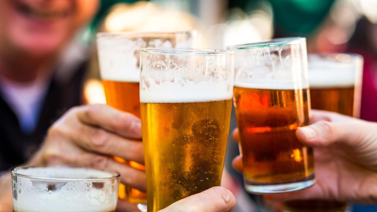 &quot;Dejar la cerveza de lunes a viernes: mi experiencia y cómo perdí peso rápidamente&quot;