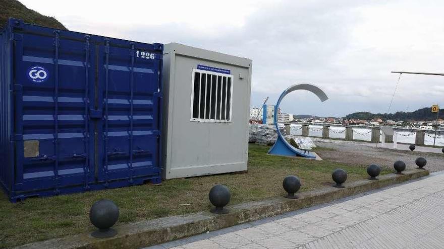 Las casetas de obra instaladas en La Peñona.