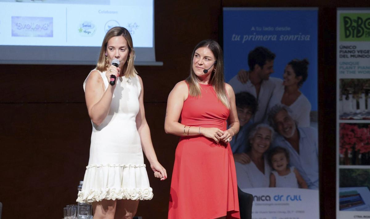 Manuela López, durante la presentación de Nayara Malnero en la VI edición de la Jornada Acompañando Familias que se celebró el 13 de agosto en el Club Diario de Ibiza.