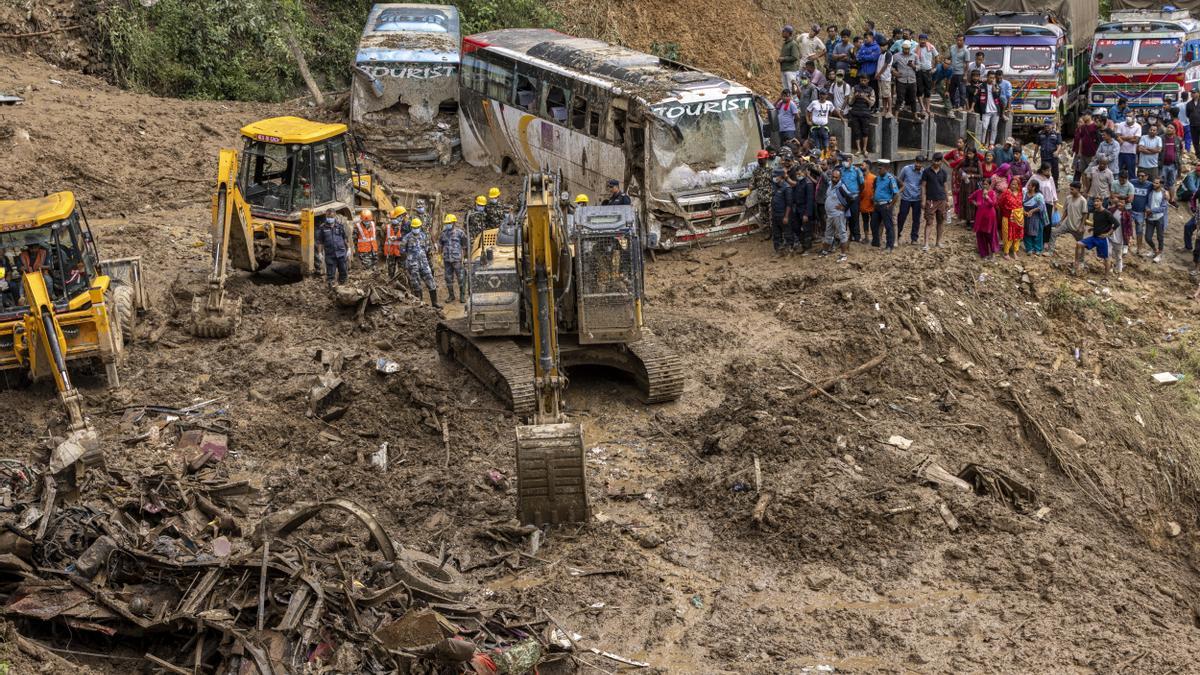 Los muertos por las lluvias e inundaciones en Nepal ya son más de 200.