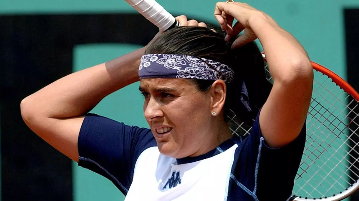 Conchita Mart赤nez, la clase hecha tenista
