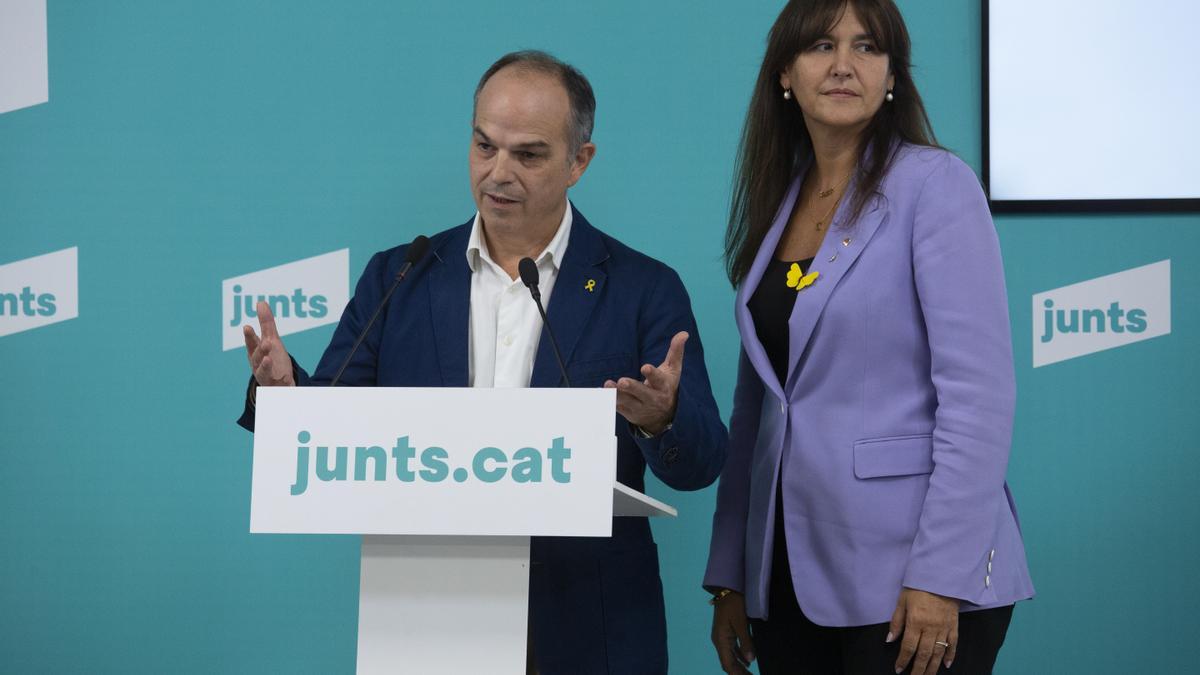 Rueda de prensa después de la reunión ejecutiva del partido de Junts x Cat con Jordi Turull y Laura Borràs