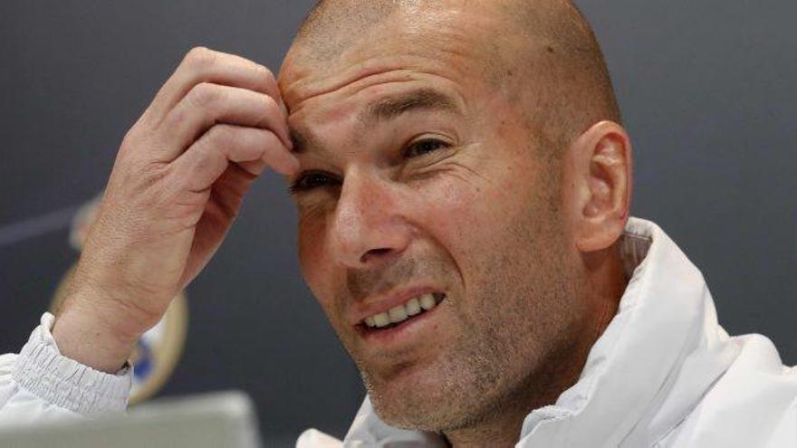 Zinedine Zidane té molts maldecaps per fer l&#039;alineació del seu equip