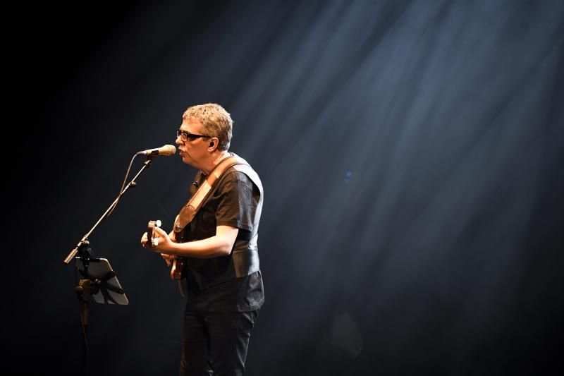 GENTE Y CULTURA 04-11-2018  LAS PALMAS DE GRAN CANARIA.  Concierto de Pedro Guerra en el Auditorio Alfredo Kraus.   FOTOS: JUAN CASTRO  | 04/11/2018 | Fotógrafo: Juan Carlos Castro