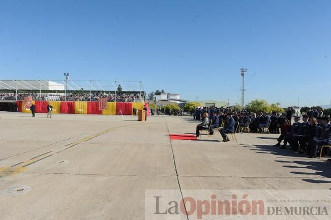 Homenaje al primer salto paracaidista militar en la Base Aérea de Alcantarilla