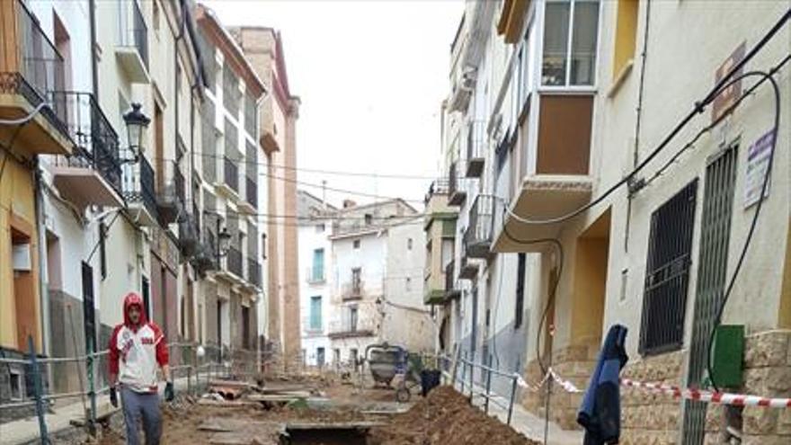 El consistorio renueva la calle Baja, una de las principales arterias