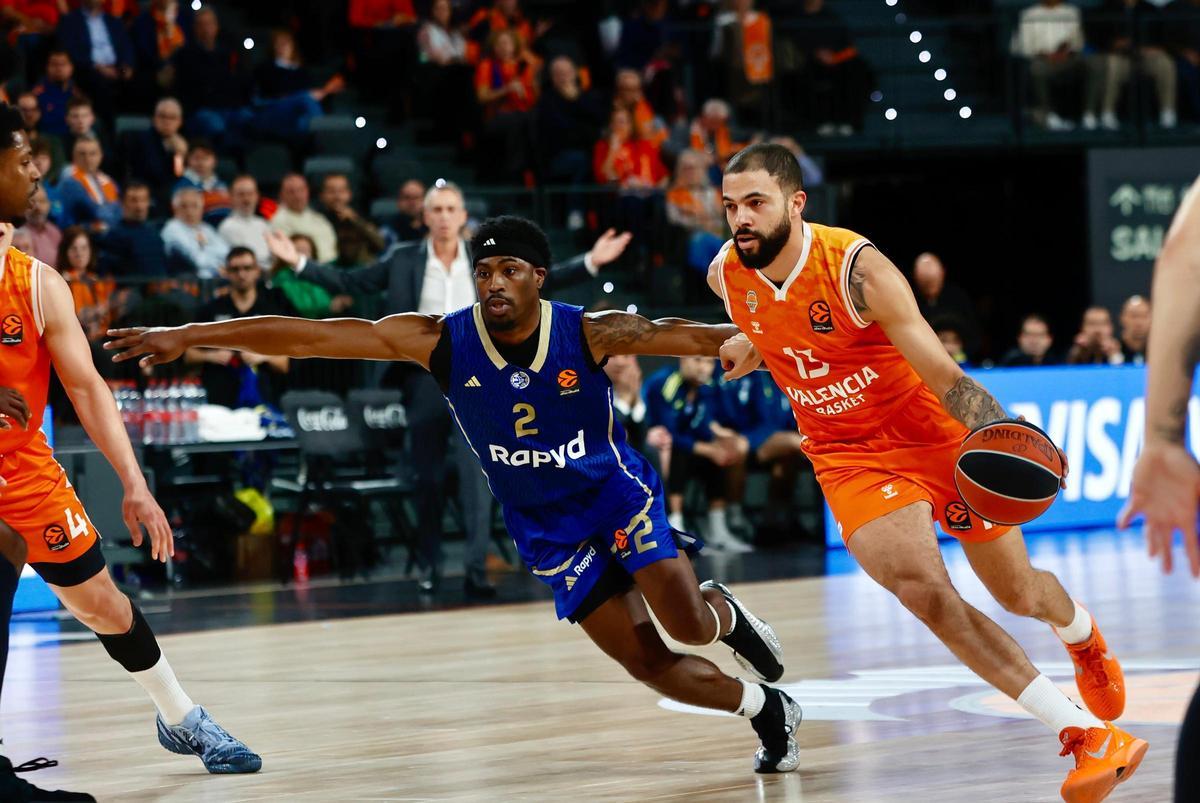 Darius Thompson, de nuevo en el quinteto titular ante el Maccabi.