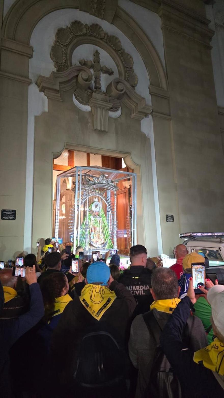 La Virgen de Candelaria comienza la peregrinación a Santa Cruz de Tenerife