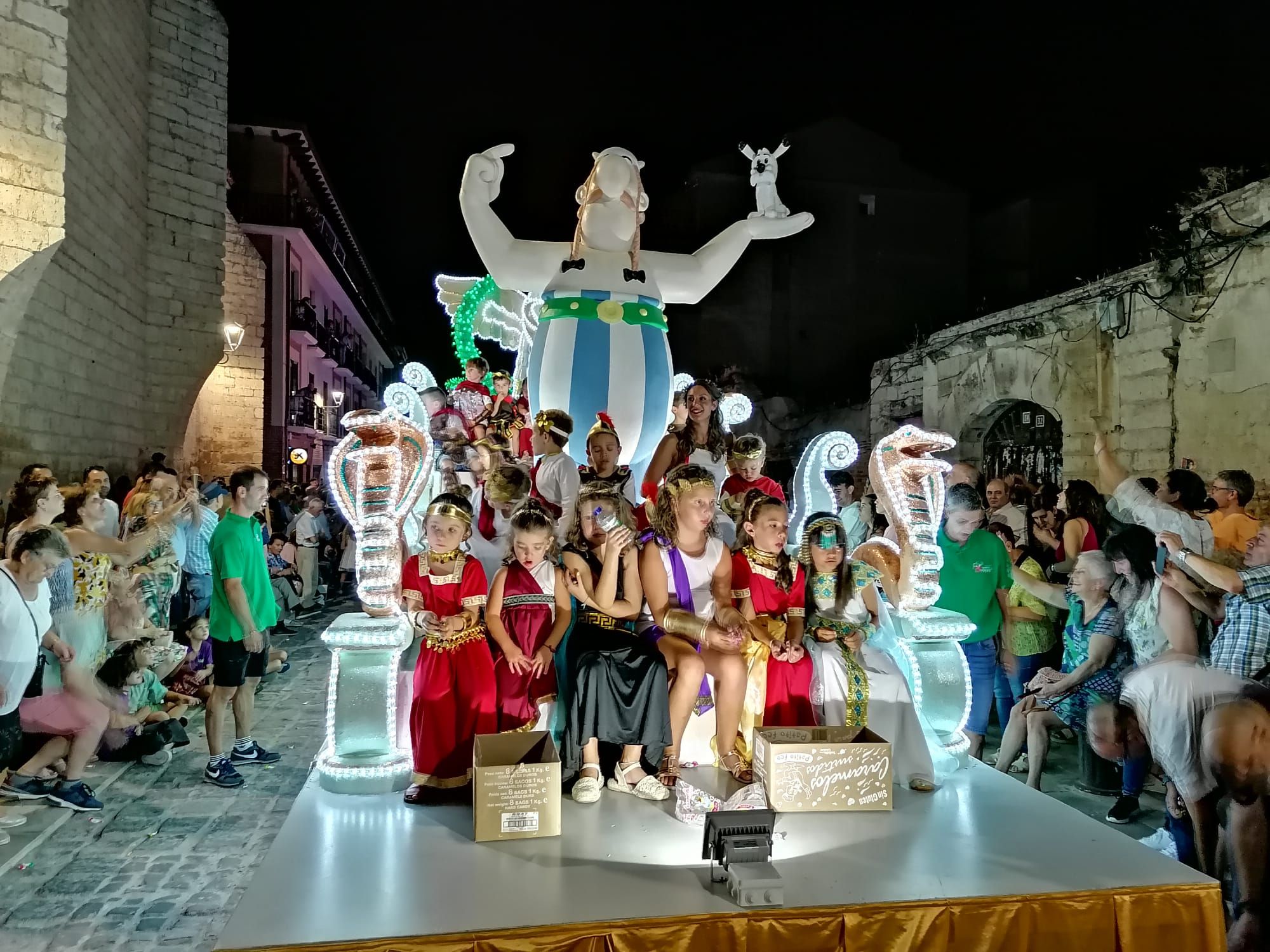 GALERÍA | Las carrozas llenan las calles de Toro de Fantasía