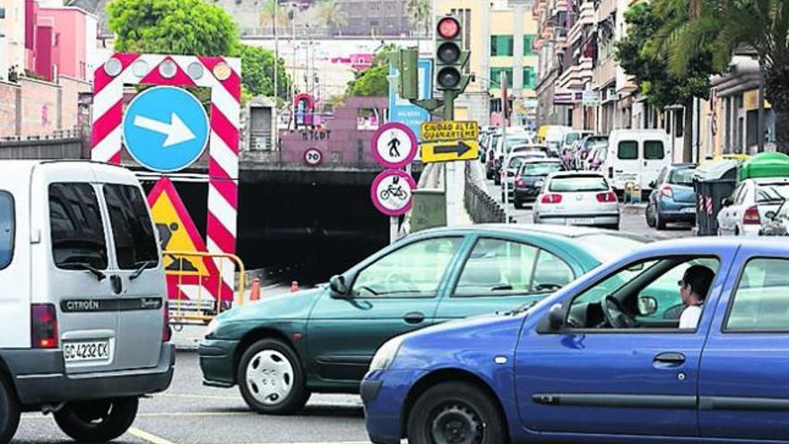 El corte de Julio Luengo altera la capital rodada