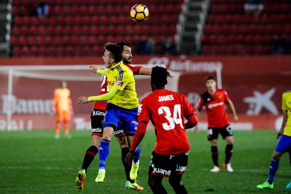 Zweitligist Real Mallorca hat am Sonntag (29.1.) im Stadion von Son Moix 0:0 gegen Cádiz gespielt. Es ist das dritte Unentschieden in Serie für den Inselclub.