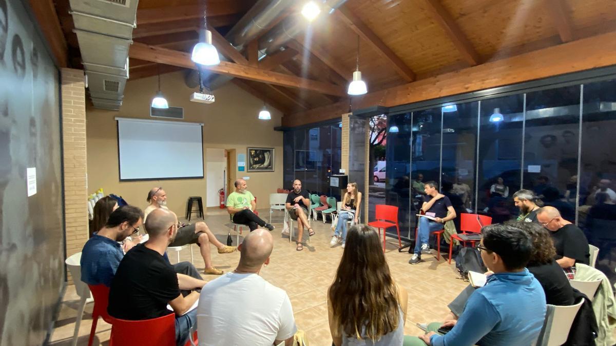 La jornada de compartir experiencias comunitarias en el Museu de la Rajoleria en Paiporta.