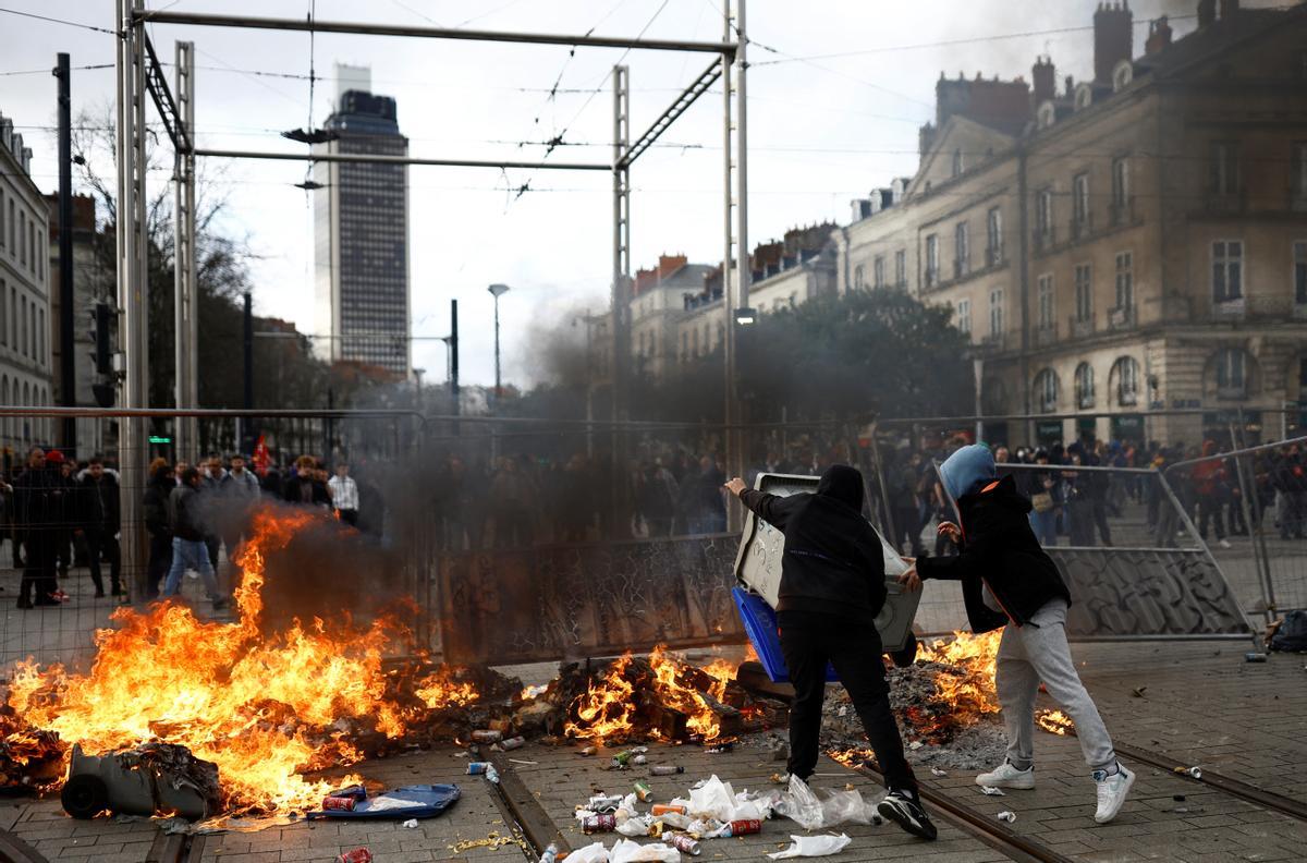 La manifestaciones en París se saldan con 122 detenidos