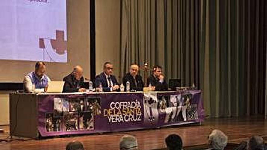 Asamblea de la Vera Cruz, en el Colegio Universitario.